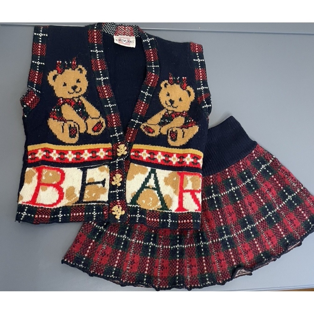 Vintage Heartworks Knit 2 Piece Set Girls Size 7/8 Small Vest Skirt Bear Plaid